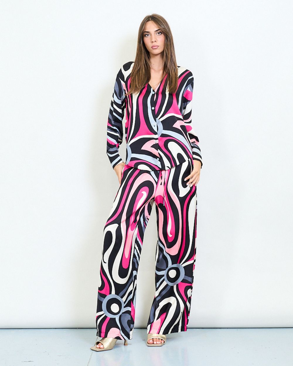 Model wearing colorful printed set from The Affordable collection on LEIVIP, highlighting trendy wholesale fashion for boutiques.