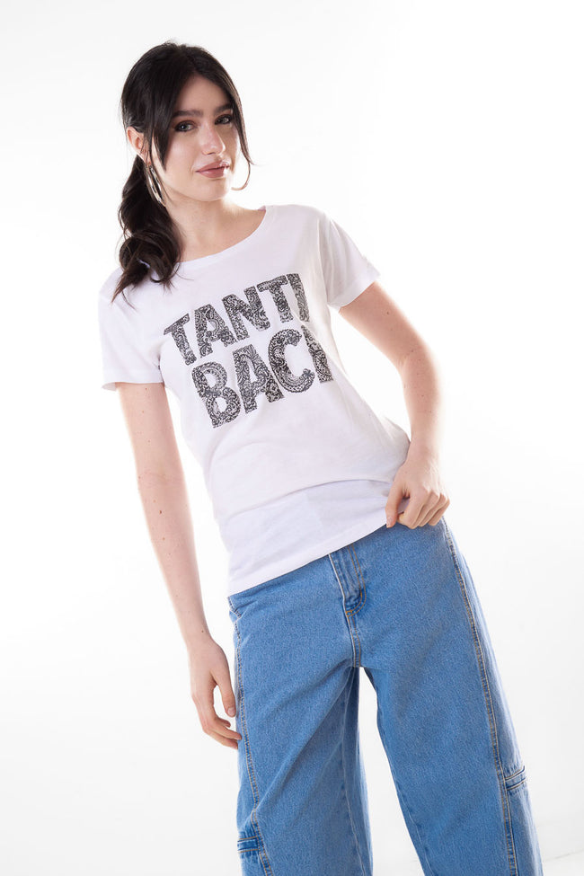 White cotton round-neck short-sleeve T-shirt with black paisley-patterned Tanti baci lettering