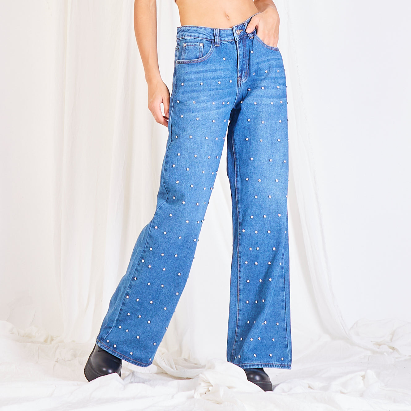 Wholesale high-rise straight-leg jeans with rhinestone embellishments –  LEIVIP