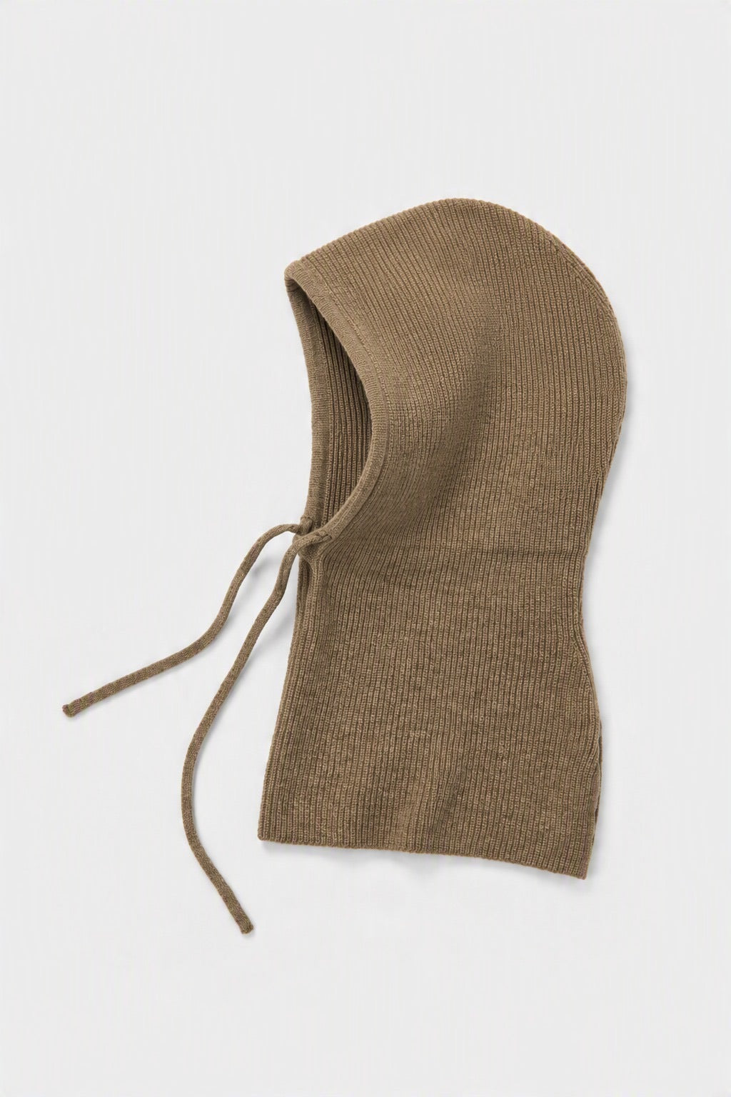 Cagoule en tricot nouée sur le devant en gros - image 1