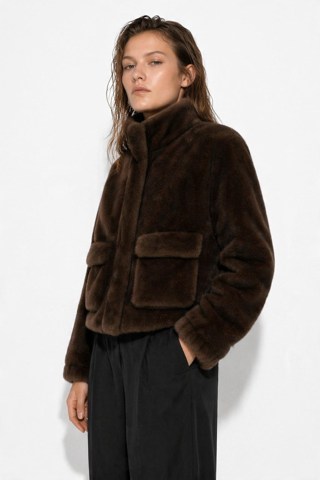 Vente en gros de veste courte en fausse fourrure effet vison à col haut - image 1
