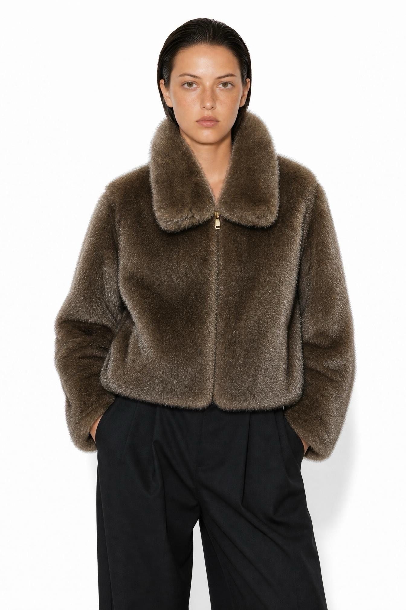 Seaicéad Zip Zip Faux-Fur Cruinn-Choiléar mórdhíola - íomhá 1