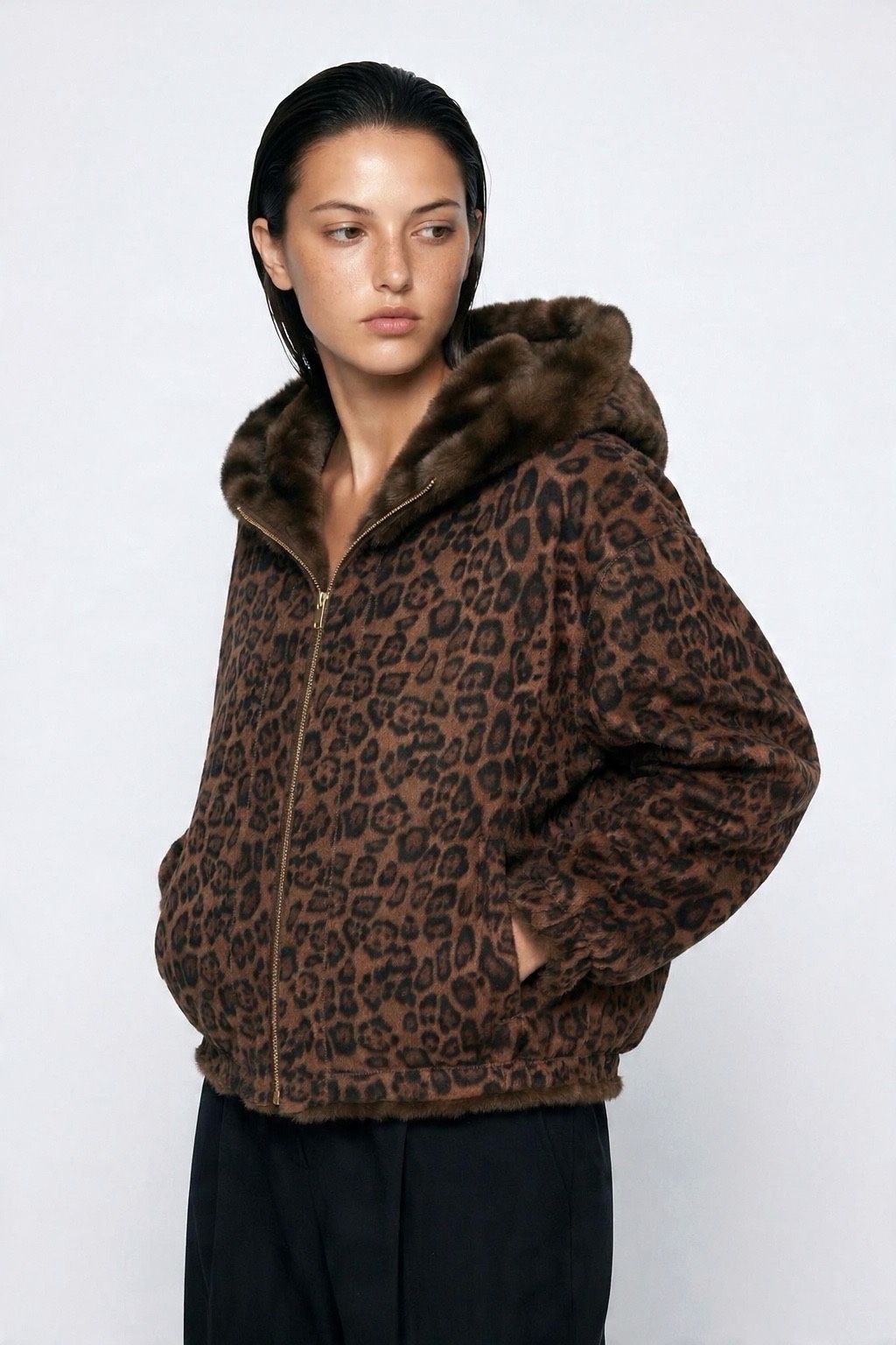 Atgriezeniska leoparda jaka ar kapuci vairumtirdzniecība — 1. attēls