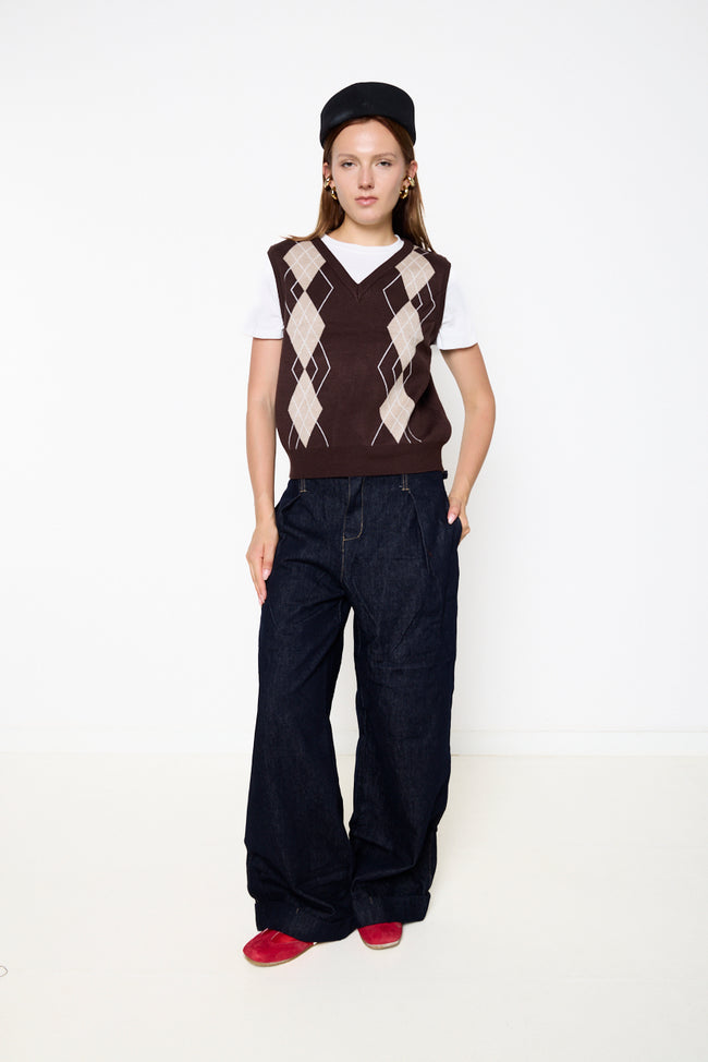 Coffee brown with beige diamonds V-neck knitted argyle vest with front diamond pattern, plain back and ribbed neckline, armholes and hem; white T-shirt, jeans and beret styled separately